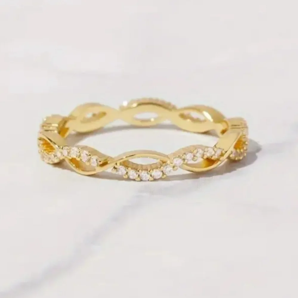 Gold CZ Twist Ring